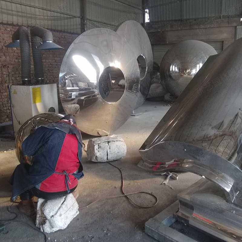 不銹鋼雕塑廠家，景觀雕塑定制